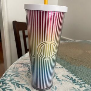 Love Starbucks Venti tumbler.